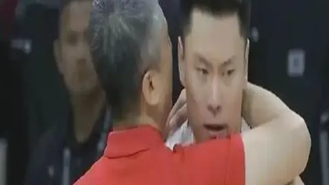 郑钦文以2-0击败汤森德，实现复仇并挺进迈阿密赛事