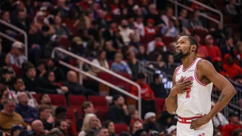 国足集结阿联酋，备战世预赛18强关键战役